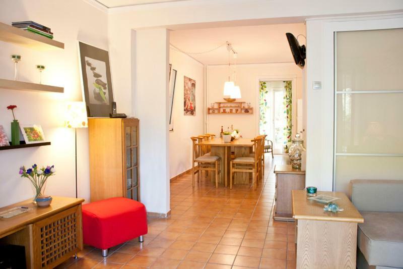 Comfortable Garden Apt Near Vouliagmeni Beach Athene Buitenkant foto