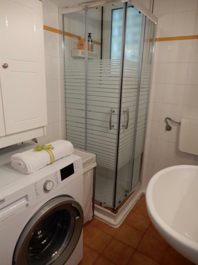 Comfortable Garden Apt Near Vouliagmeni Beach Athene Buitenkant foto